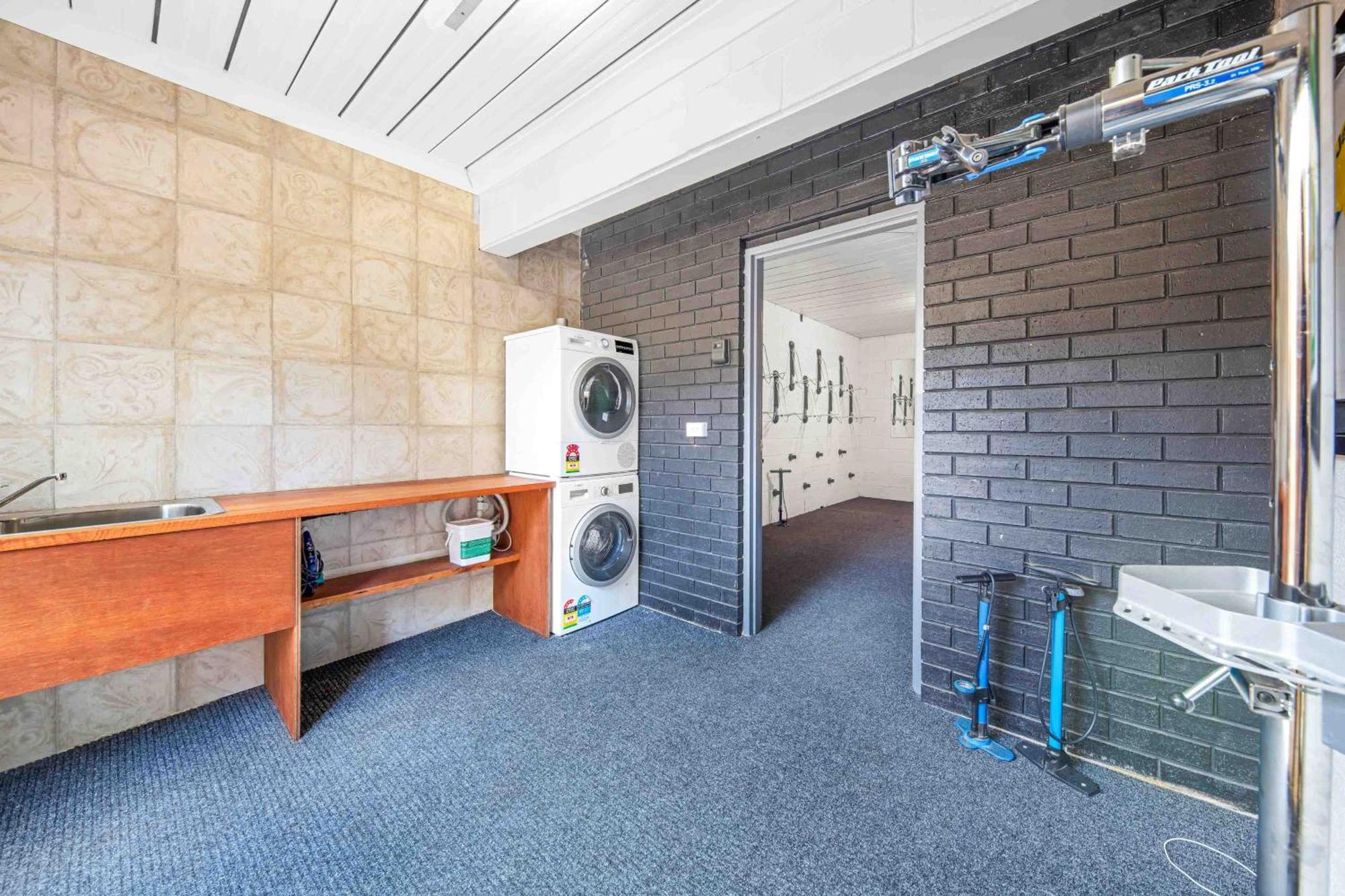Velo Hotel